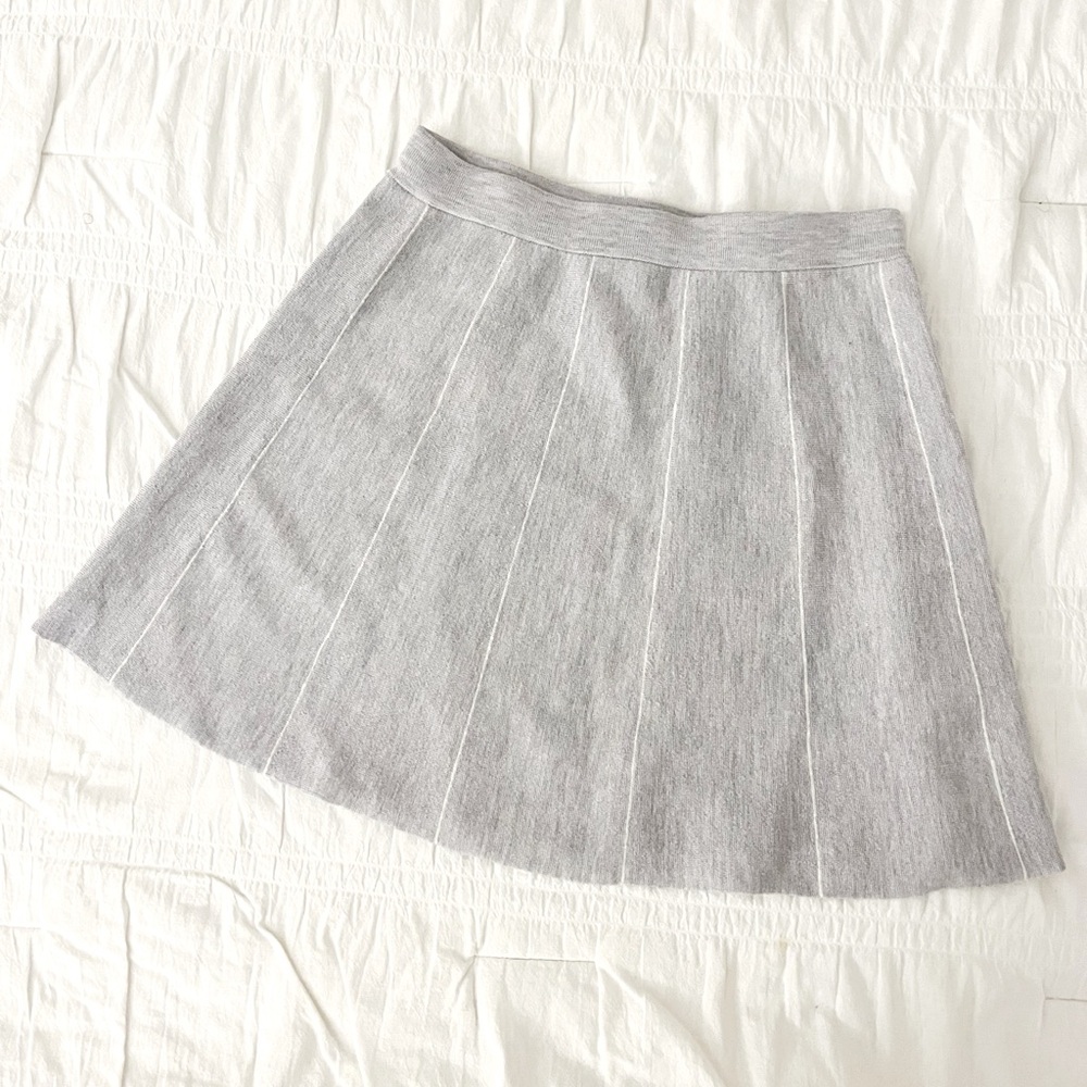 THEORY Gray Striped Wool Skirt Size Medium